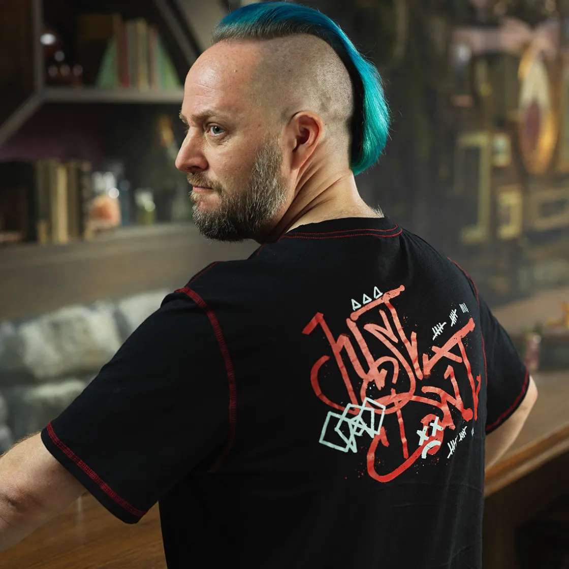 T-shirts-Critical Role Beauty of Exandria: In Motion - Ashton Greymoore Pocket T-Shirt