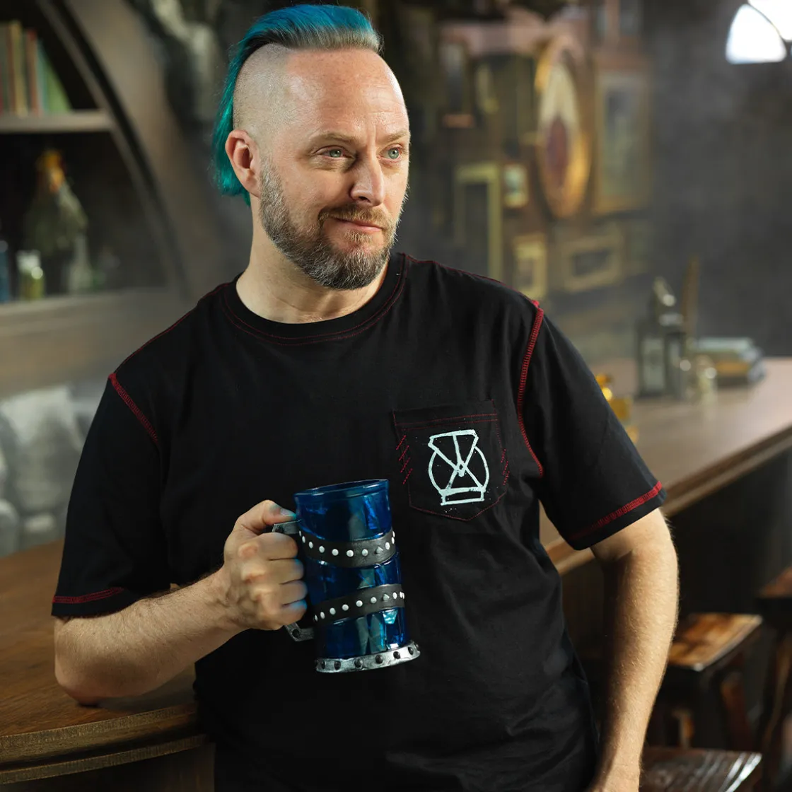 T-shirts-Critical Role Beauty of Exandria: In Motion - Ashton Greymoore Pocket T-Shirt